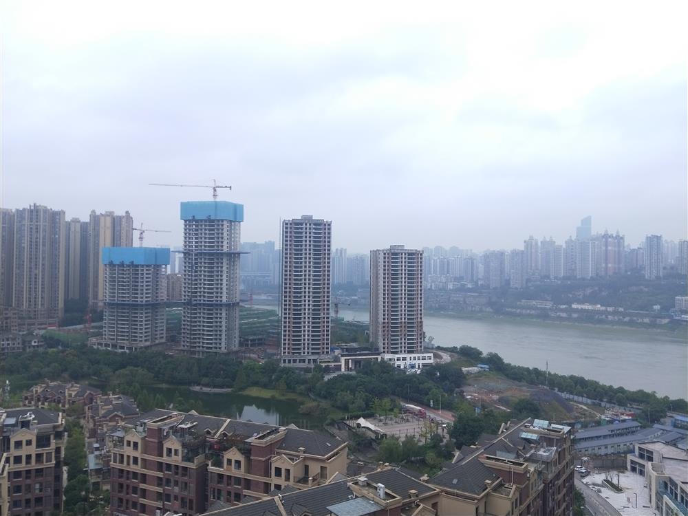 金辉御江府清水3室2厅双卫 看中庭