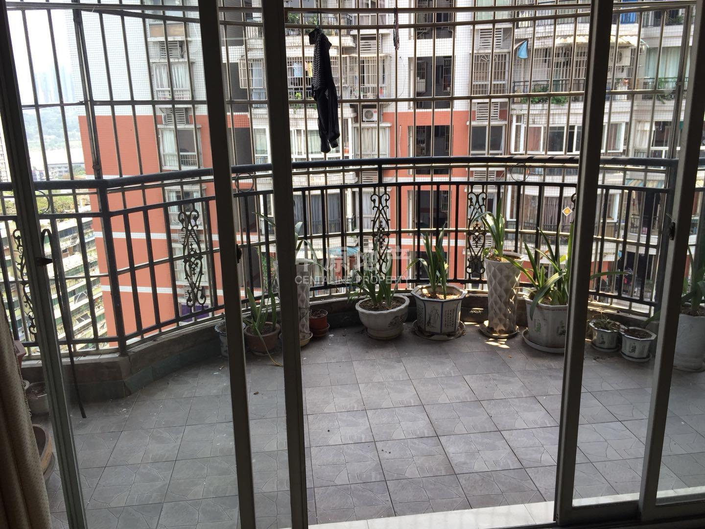 黄桷花园看江户型.三室两厅诚意出售.出行配套方便.手慢无.